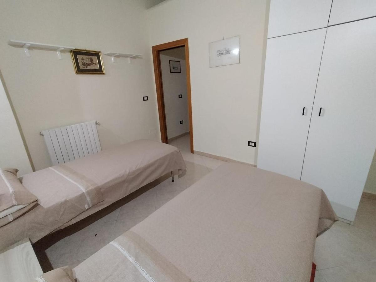 Casa Vacanze Al Castello Трани Экстерьер фото