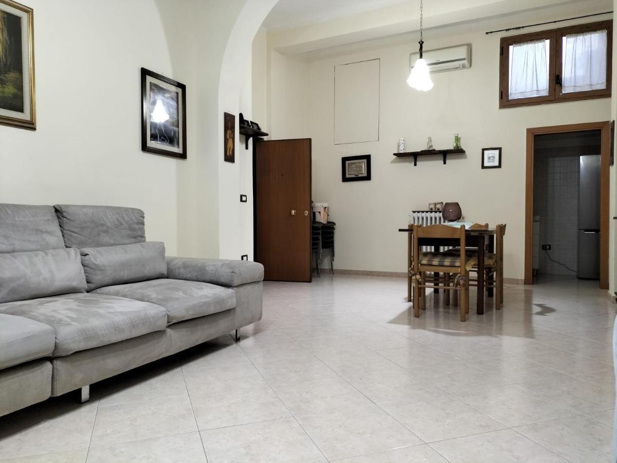 Casa Vacanze Al Castello Трани Экстерьер фото
