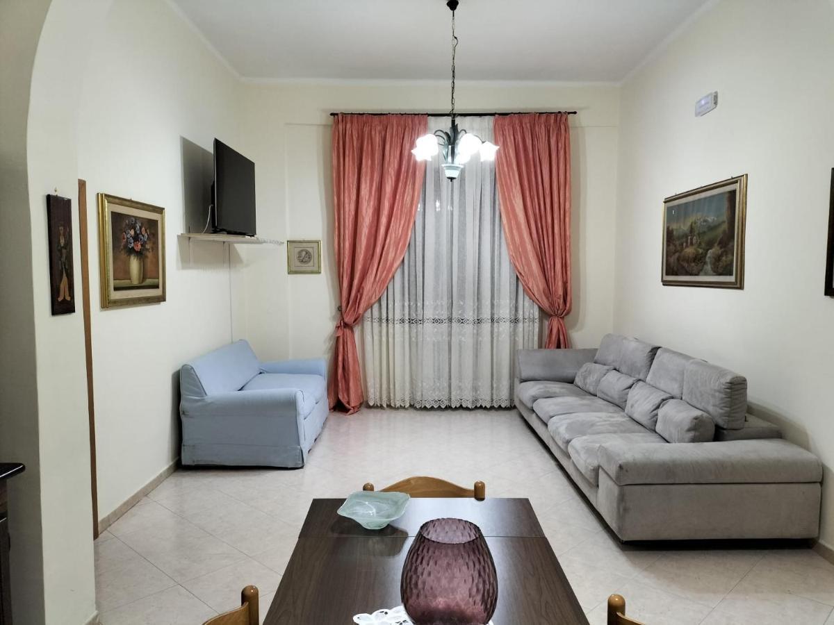 Casa Vacanze Al Castello Трани Экстерьер фото
